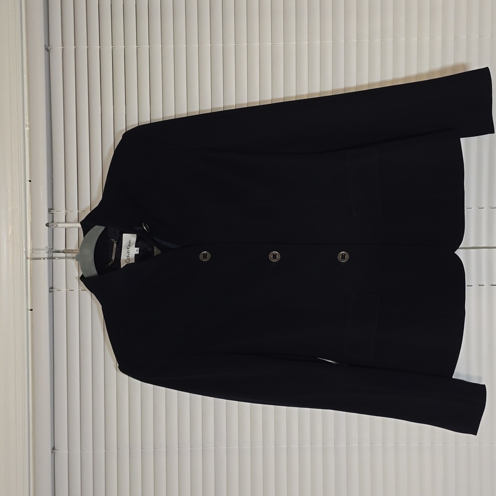 ✨ Elegant Calvin Klein Black Collarless Blazer – Size 4 ✨